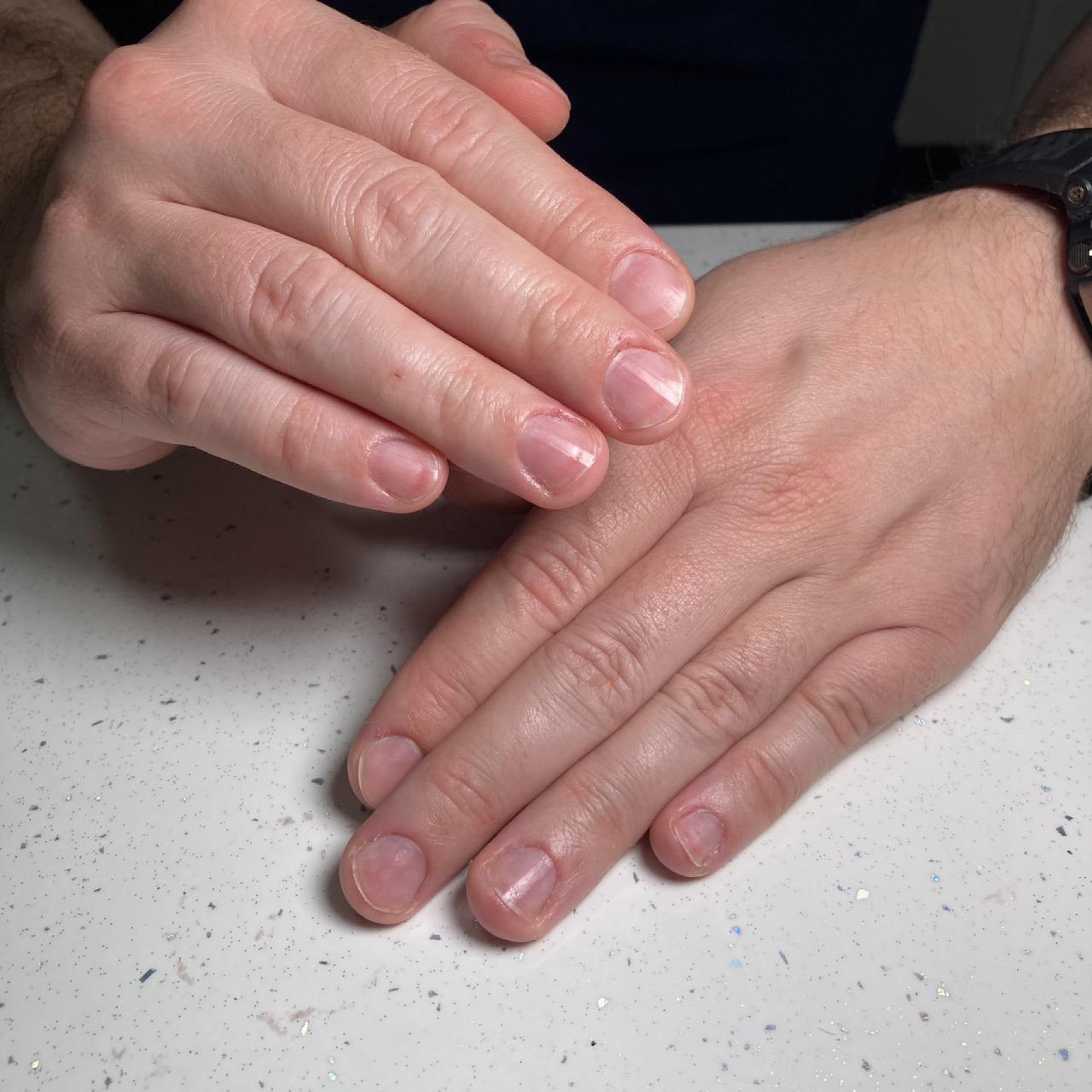 Férfi- és Női Manikűr Férfi- és Női Manikűr